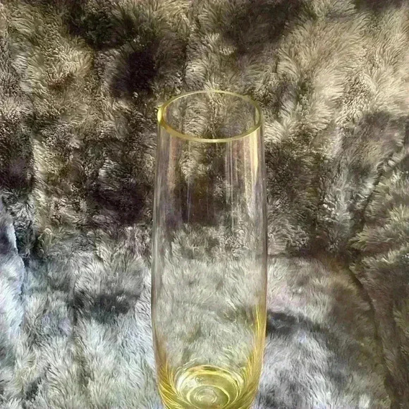 Beautiful Tall Yellow color Glass  Vase - Picture 9 of 16